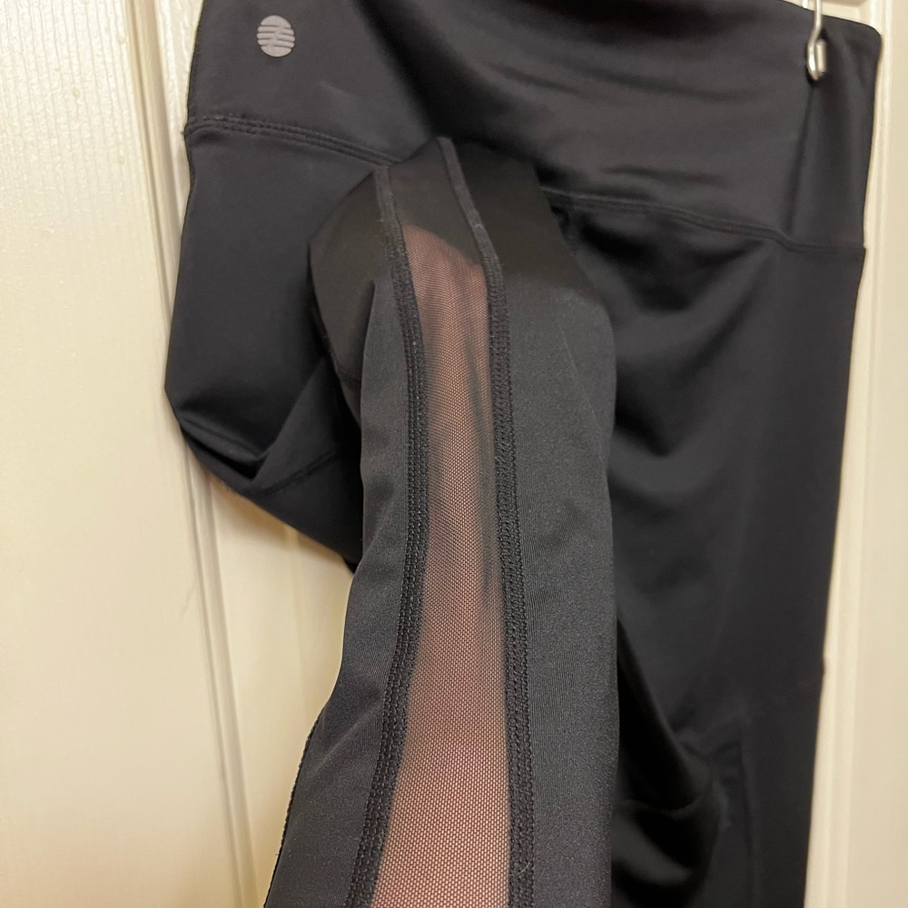 Z by ZELLA Leggings Work Out PANTS SHEER Strip down back of leg Size S Like New!